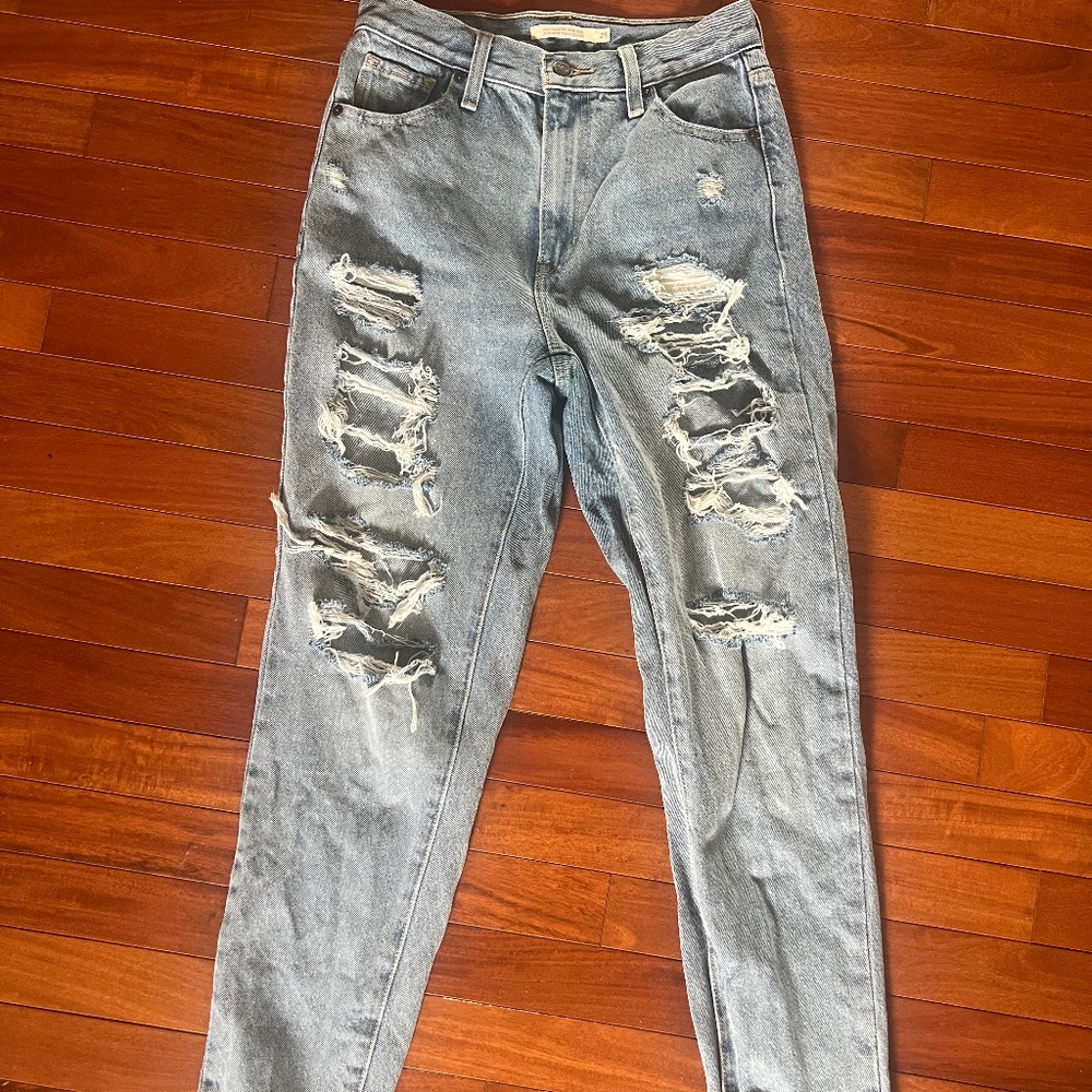 Levi's High Waisted Mom Jean